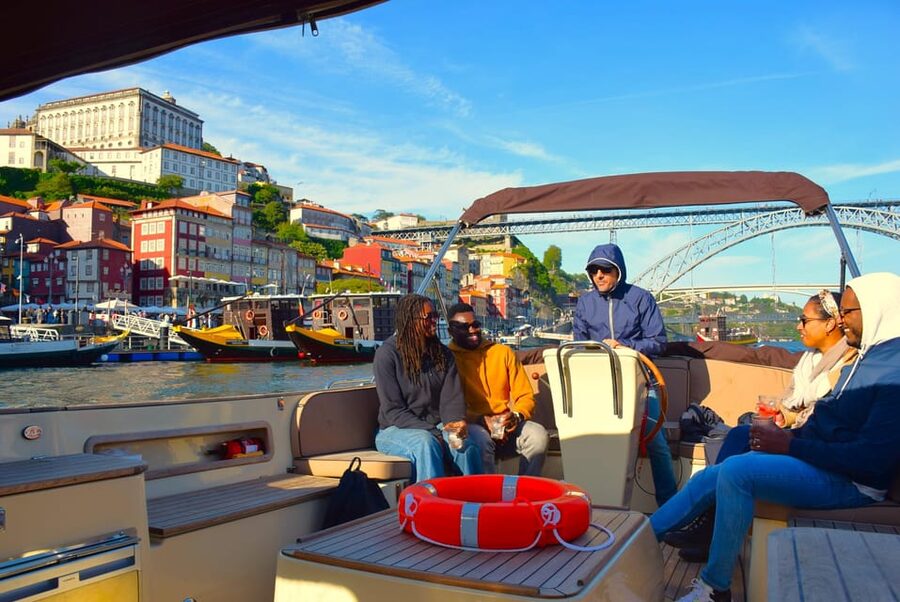 Porto: Six Bridges Douro River Cruise with Drinks - Price and value: why $64 can make sense here