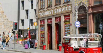 Porto: Tuk-Tuk Tour, Douro River Cruise, and Wine Tasting - Riding the eco tuk-tuk through Porto’s neighborhoods