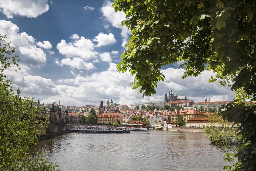 Prague: 3–Hour Castle Grounds Walking Tour and River Cruise - The Vltava cruise with refreshments: the relaxing part of the tour