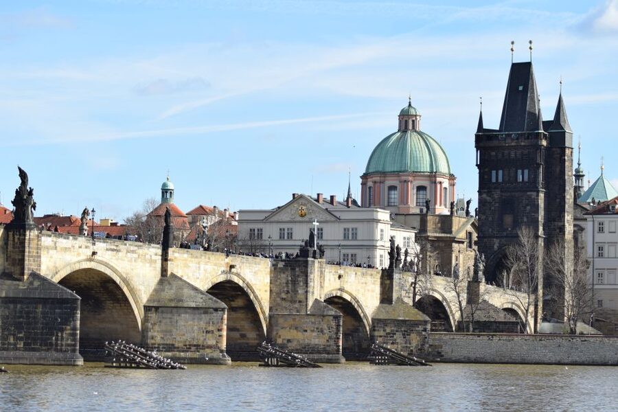 Prague: 3-hour Evening River Cruise with Dinner - Who this cruise fits best (and who should skip it)