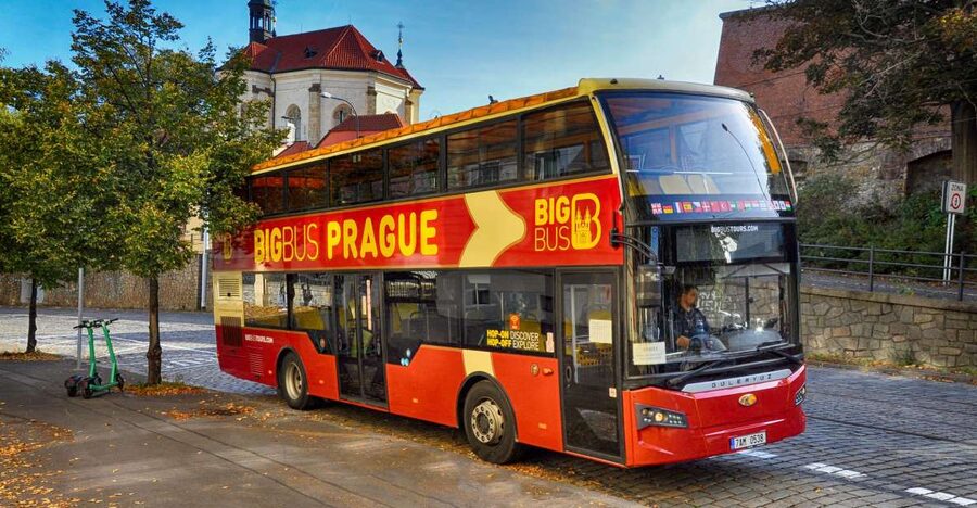 Prague: Big Bus Hop-on Hop-off, Castle Tour and River Cruise - Red vs Green in Prague: Pick Your Route Like a Local