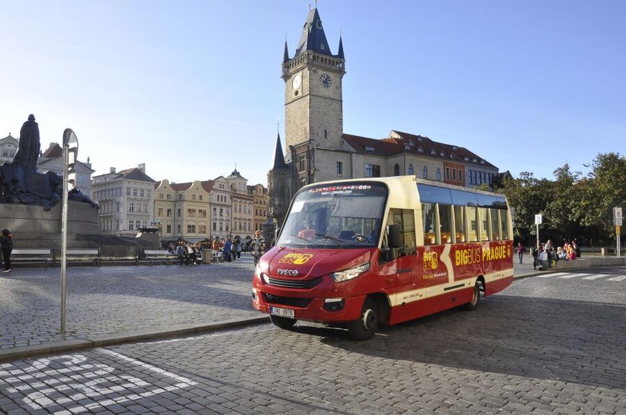 Prague: Big Bus Hop-on Hop-off, Castle Tour and River Cruise - Where the Routes Drop You: Stop-by-Stop Reality Checks