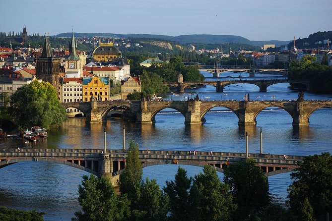 Prague: Bus Tour, Walking Tour, River Cruise and Lunch - Meeting at Na Florenci: Timing That Trips Up First-Time Bookers