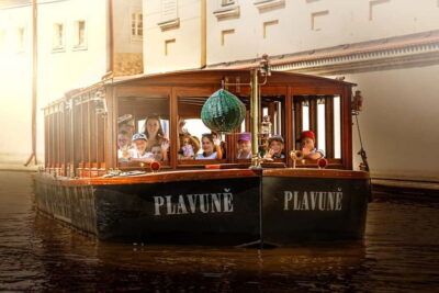 Prague: Canal Cruise Around Charles Bridge - Why 45 minutes on the Vltava works so well