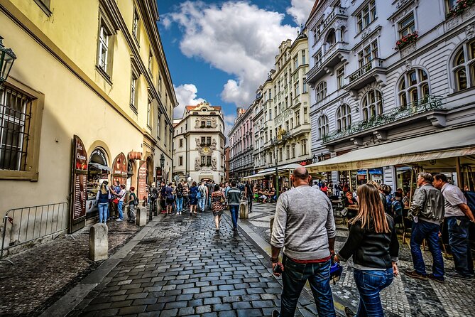 Prague DeLuxe Tour: Views, Hidden Gems, Tastings & River Cruise - Tram Ride Up Like a Local to Hellichova 3