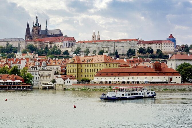 Prague DeLuxe Tour: Views, Hidden Gems, Tastings & River Cruise - Malá Strana and the Infant Jesus of Prague Church (Quiet Awe Included)