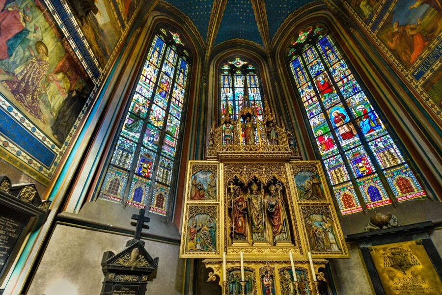 Prague: Full-Day Old Town, River Cruise & Prague Castle Tour - Price and Value: Is $72 a Good Deal?