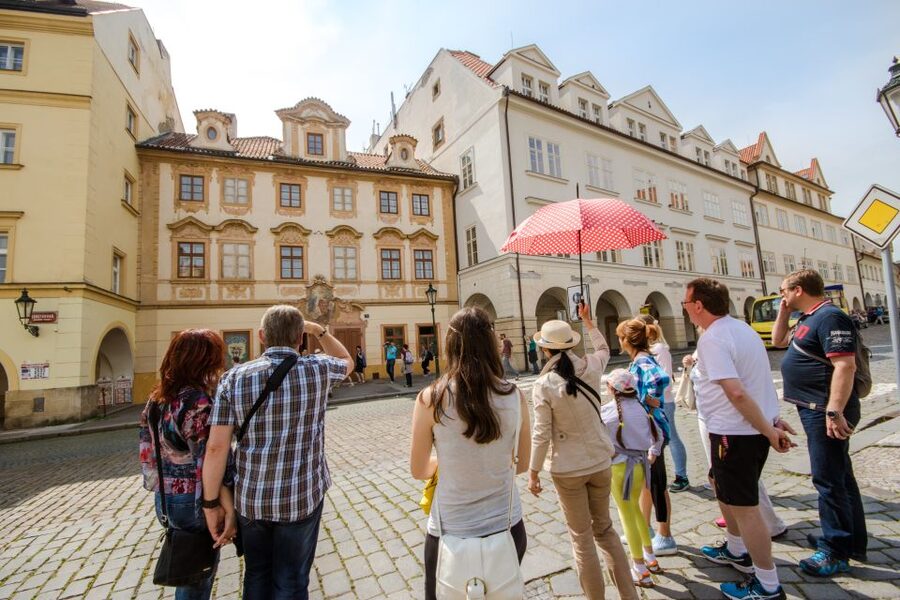 Prague: Guided Bus & Walking Tour with River Cruise & Lunch - The Bus Orientation Loop: Wenceslas Square to the Big Landmarks