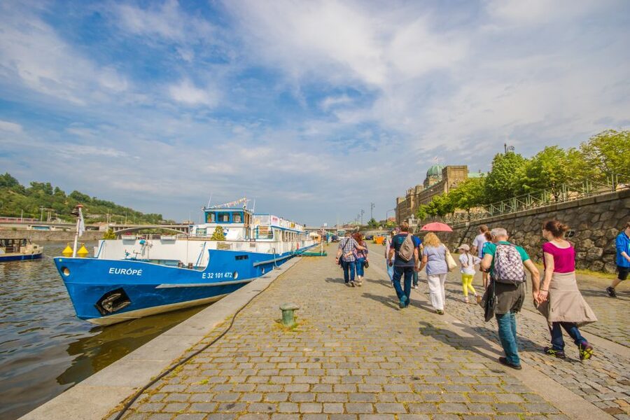 Prague: Guided Bus & Walking Tour with River Cruise & Lunch - Two Hours on the Vltava: Glass Roof Cruise and Buffet Lunch