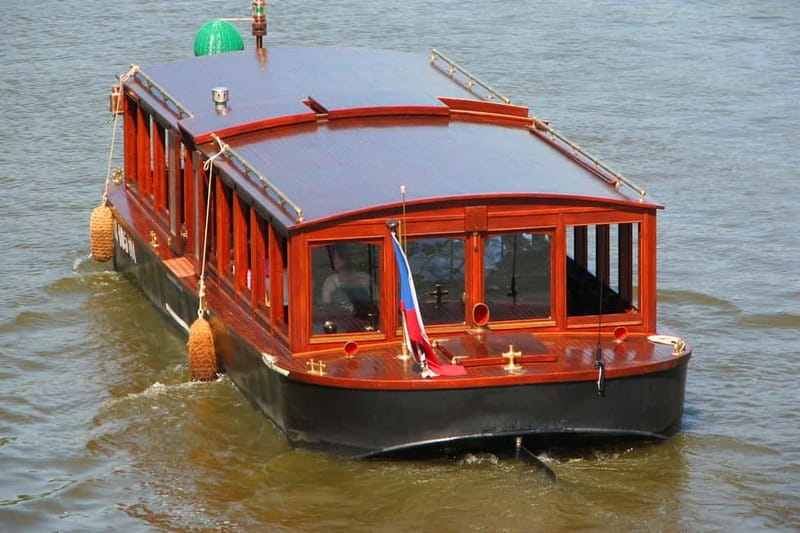 Prague: Old Town, Prague Castle & River Cruise Day Tour - Meeting at Mostecká: Starting Near Charles Bridge Without Stress