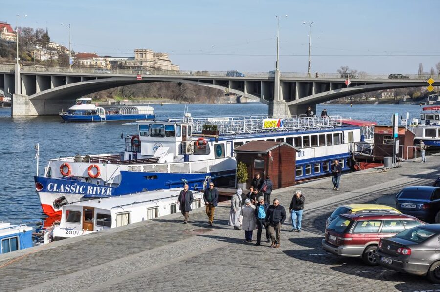 Prague: Panoramic Vltava River Cruise - Should You Book the Prague Panoramic Vltava River Cruise?