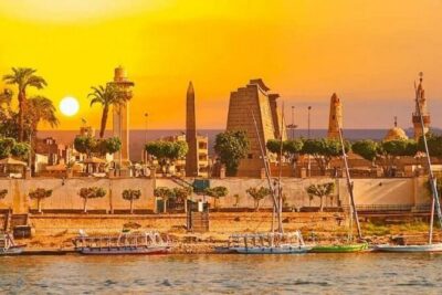Private 7-day Egypt Highlights Tour with Nile River Cruise - Day 2: Giza Pyramids, Great Sphinx, Valley Temple, plus the Egyptian Museum