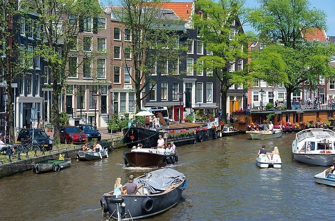 Private Anne Frank tour with canal cruise - One-Hour Amsterdam Canal Cruise: Why the Water Part Matters