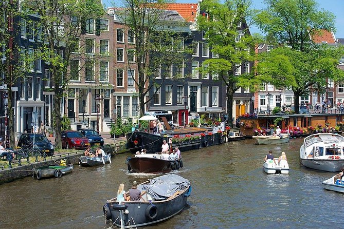 Private Anne Frank tour with canal cruise - Guides and Group Format: What Being Private Changes