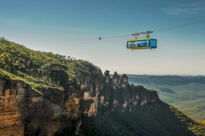 PRIVATE Blue Mountains Tour, Wildlife Park and River Cruise - Three Sisters and Echo Point: the iconic Blue Mountains views that anchor the whole day