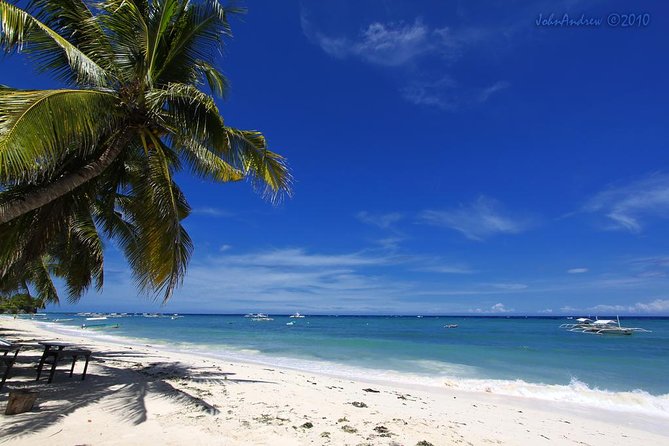 Private Bohol and Chocolate Hills with Loboc River Cruise - A private day built around four memorable Bohol stops