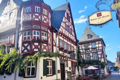 Private day trip to the Romantic Rhine Valley with river cruise and wine tasting - 9:00 a.m. Frankfurt pickup and how the day stays paced