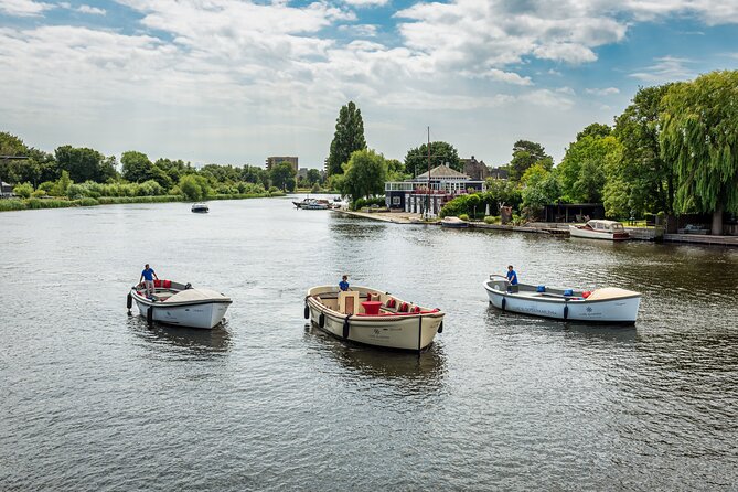 Private Haarlem Canal Cruise with Captain (Electric Boat) - Getting on board at Nieuwe Gracht 80 (and why meeting point matters)
