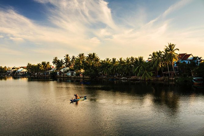 Private Hoi An Bike, Thu Bon River Cruise & Dinner Experience - Stop 1: Hoi An Post Office—Your Easy Start Point