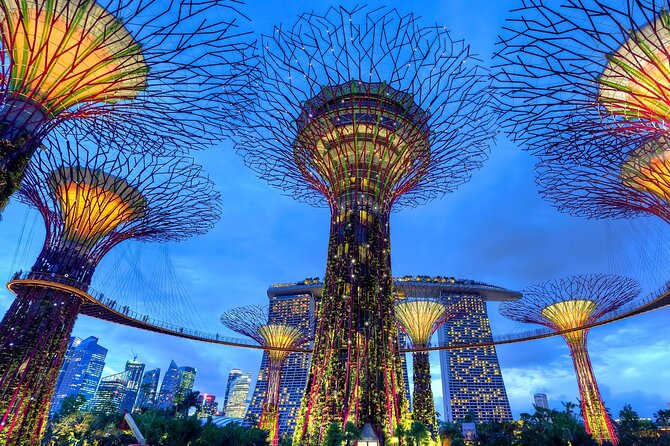 Private Singapore Night Tour with Gardens by the Bay&River Cruise - Clarke Quay and the Singapore River bum boat ride