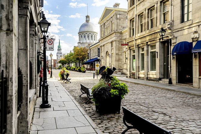 Private Tour of Montreal with River Cruise + Notre Dame - The Saint Lawrence river cruise: your skyline payoff with commentary