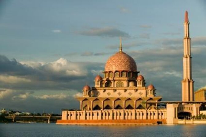Putrajaya Half Day Tour with Pink Mosque & River Cruise(SIC) - Key points at a glance