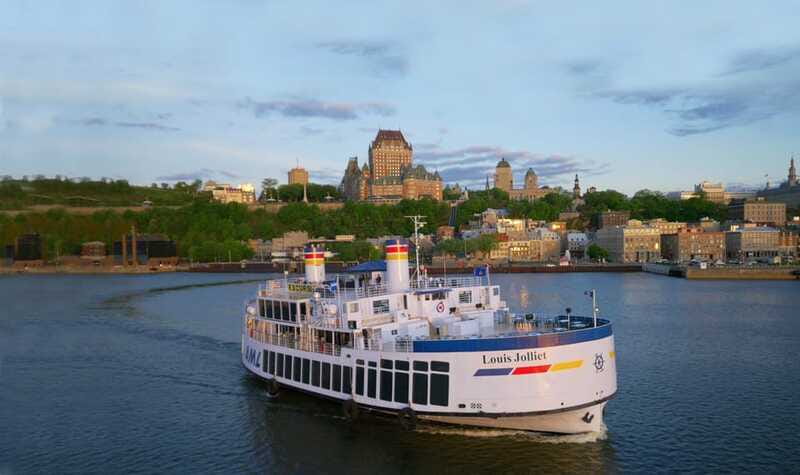 Québec City: Guided Sightseeing River Cruise - Deck time, bar service, and what the weather changes