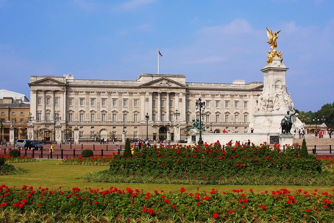 Royal London Guided Sightseeing Tour and Thames River Cruise - Buckingham Palace and the Changing of the Guard: plan for viewing time, not perfection