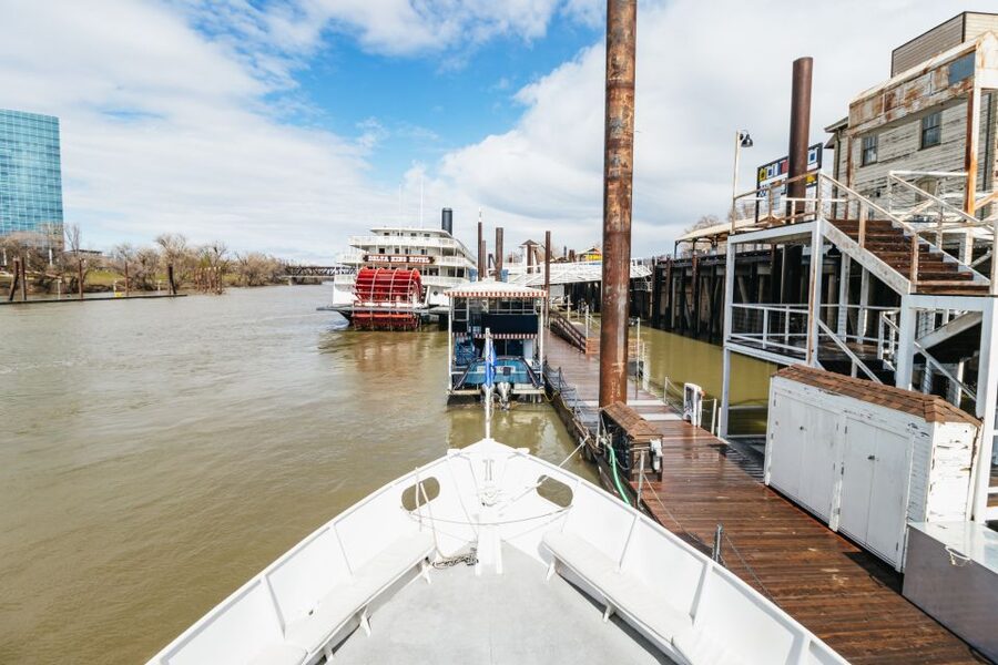 Sacramento: City Cruises River Cruise with History Guide - Deck Choice and Sightlines: Sitting Outside vs. Getting the Best Audio