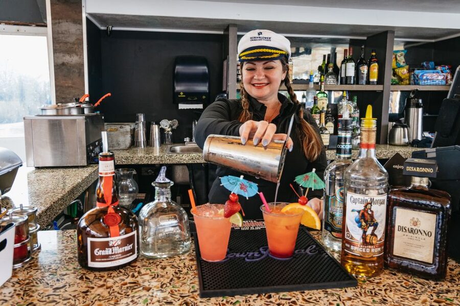 Sacramento: City Cruises River Cruise with History Guide - Snacks, Drinks, and What You Should Expect Onboard
