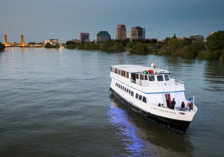 Sacramento: New Year's Eve River Cruise - Price and Value: What Your $78 Actually Buys