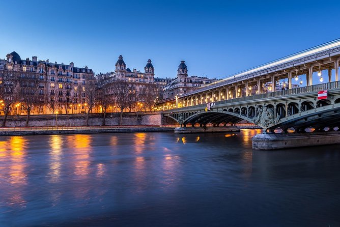 Seine River Cruise & French Crepe Tasting by the Eiffel Tower - Crowds, Lines, and the App Reality Check