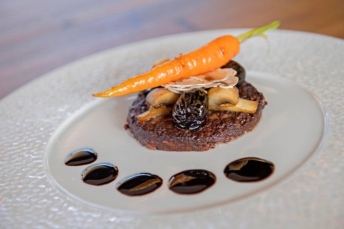 Seine River Sightseeing Cruise and Lunch at Le Bistro Parisien - Le Bistro Parisien: Your Eiffel Tower Lunch Plan