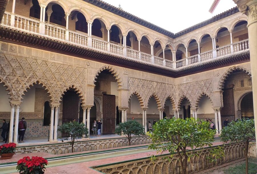 Seville: Cathedral & Alcázar Guided Tour with River Cruise - Guadalquivir River Cruise: Great Views, But Expect Crowds
