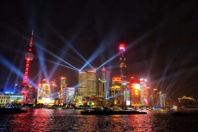 Shanghai Authentic Dinner and Night River Cruise with Rooftop Bar Hopping Option - Getting Picked Up in Downtown Shanghai (and Why It Matters)