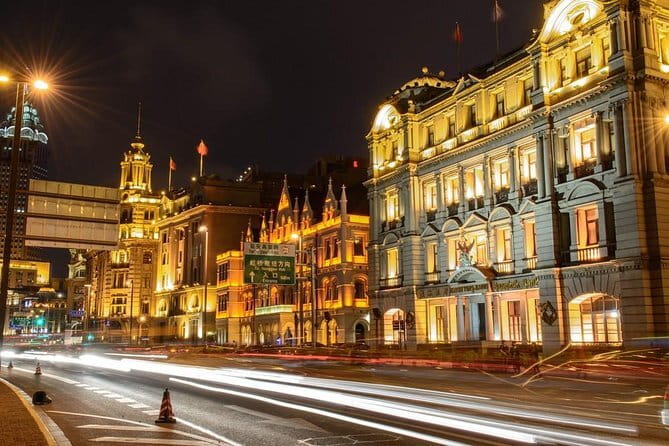Shanghai by Night with Fine Local Dinner and VIP River Cruise Experiences - VIP Huangpu River Cruise on the Bund: Neon Views with Picture Help