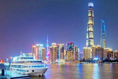 Shanghai Evening Tour: Huangpu River Cruise and Street Food - Fuzhou Road Cultural Street: your street-food starter kit