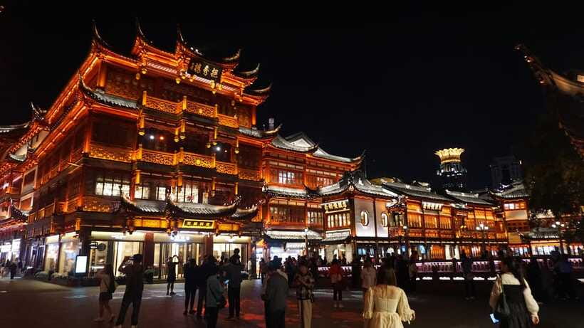 Shanghai Evening Tour: VIP Huangpu River Cruise&City lights - Price and value: is $171 per person worth it?