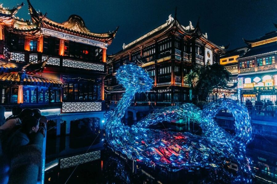 Shanghai in 5 Hours: River Cruise, Shanghai Tower & Dining - Huangpu River Cruise and the Bund: Old Facades, New Light
