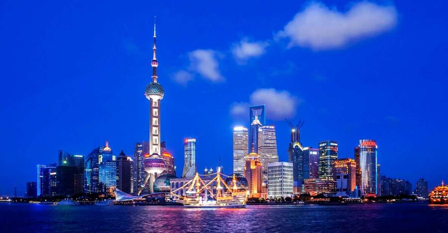 Shanghai: Night River Cruise Tour with Xinjiang Style Dining - Night on the Huangpu River: why this skyline view is worth your limited time