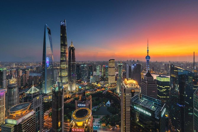 Shanghai Private Tour with River Cruise, Shanghai Tower, and Lunch or Dinner - Yu Garden and the Yuyuan Bazaar: old Shanghai vibes, plus one extra fee to know