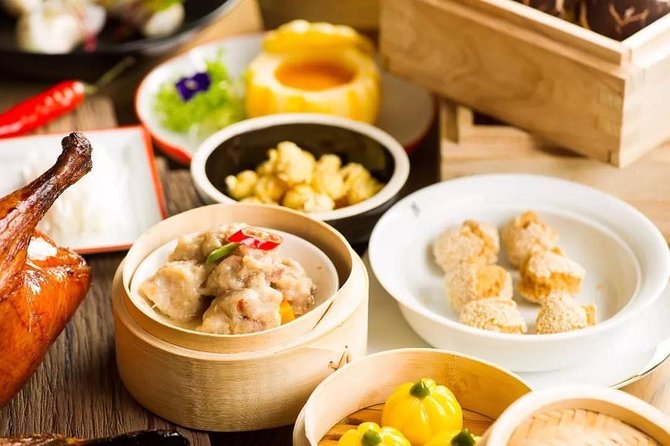 Shanghai Private Tour with River Cruise, Shanghai Tower, and Lunch or Dinner - The Huangpu River cruise: the easiest way to understand Shanghai