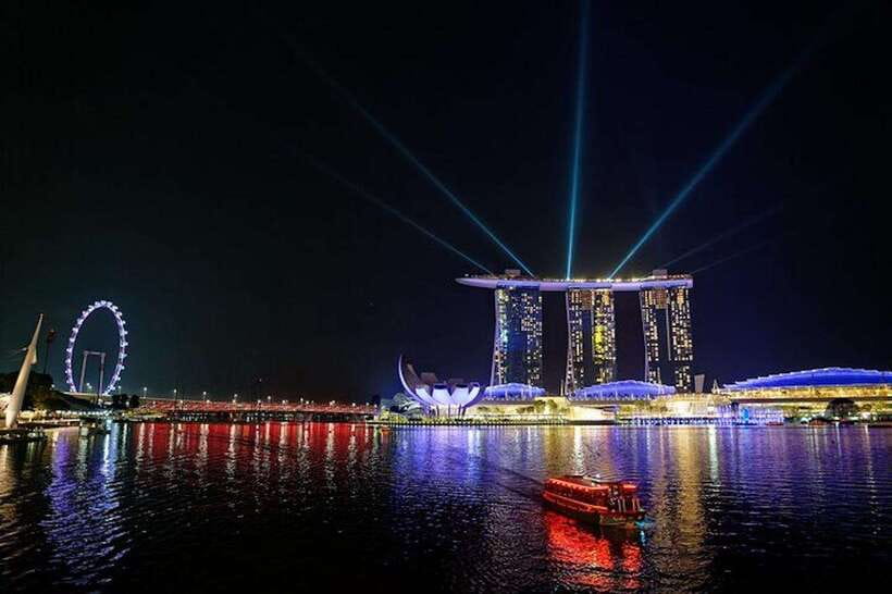 Singapore: Nighttime City Sightseeing Tour with River Cruise - Kampong Glam, Little India, and Chinatown in quick hits