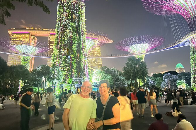 Singapore River Cruise and 2 Must-see Water Light Shows - Quick notes on guides and what to expect from the storytelling