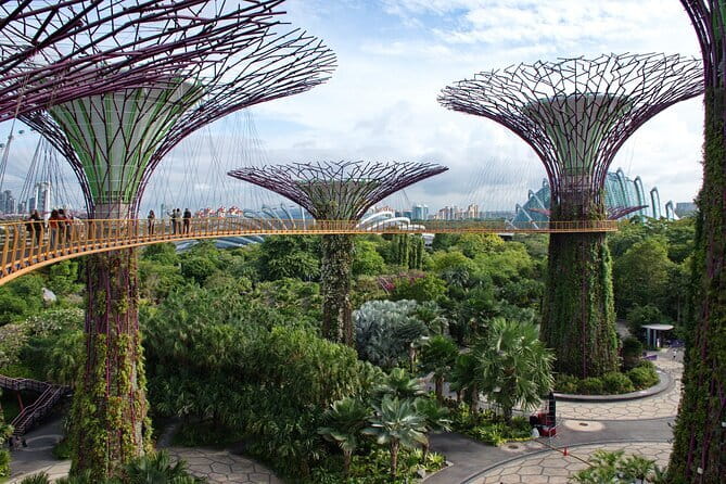 Singapore River Cruise Tour with E-Tickets - Merlion Park and the symbol of Singapore