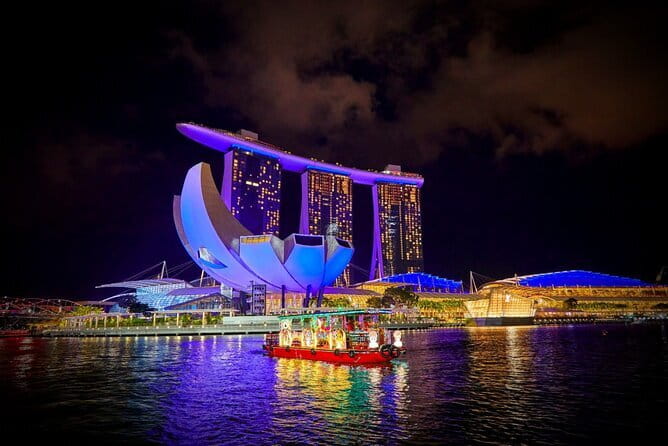 Singapore River Cruise Tour with E-Tickets - Gardens by the Bay from the water: Supertrees and conservatories