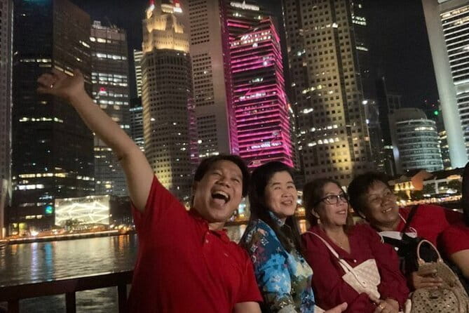 Singapore River Cruise with 2 Shows (4 hours) - A small group night tour with a guide who sets the pace