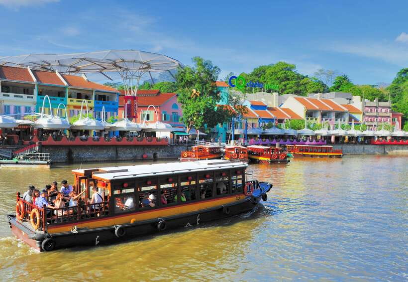 Singapore: Singapore River Cruise - Raffles Landing Site, the Merlion, and Esplanade
