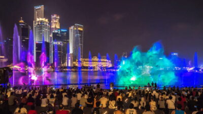 Singapore: Twilight Tour with River Cruise and Light Shows - Pickup Times, Hotel Drop-Off, and Staying Oriented