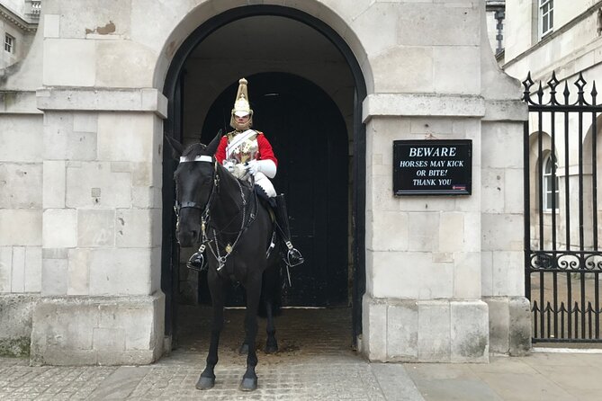 Skip the Line Tower of London & Westminster Tour and River Cruise - Buckingham Palace views and Changing of the Guard: what’s realistic